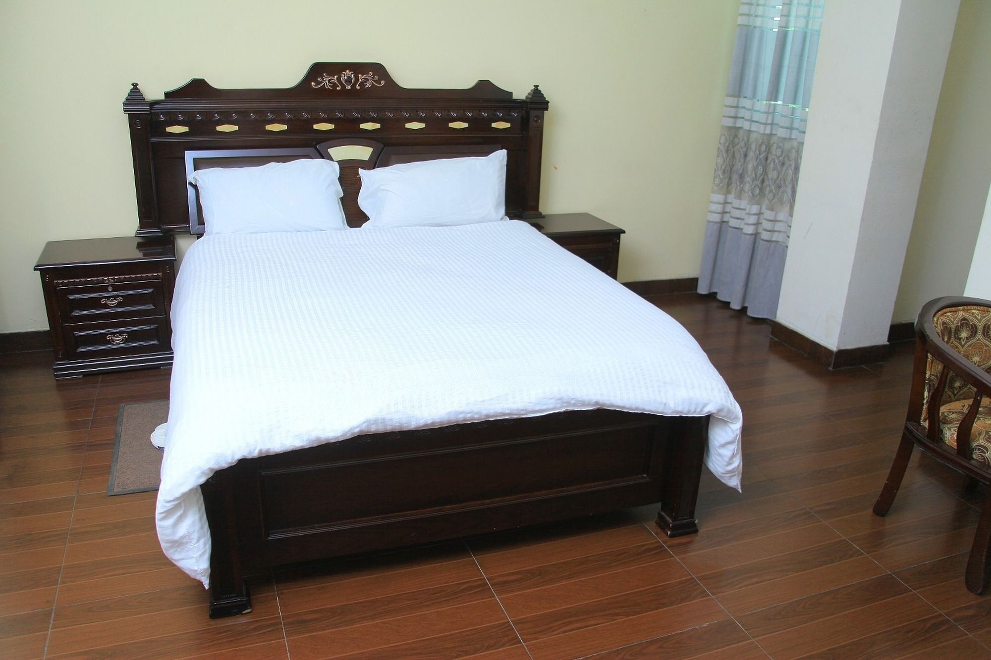 Bnow Hotel Addis Ababa Bagian luar foto